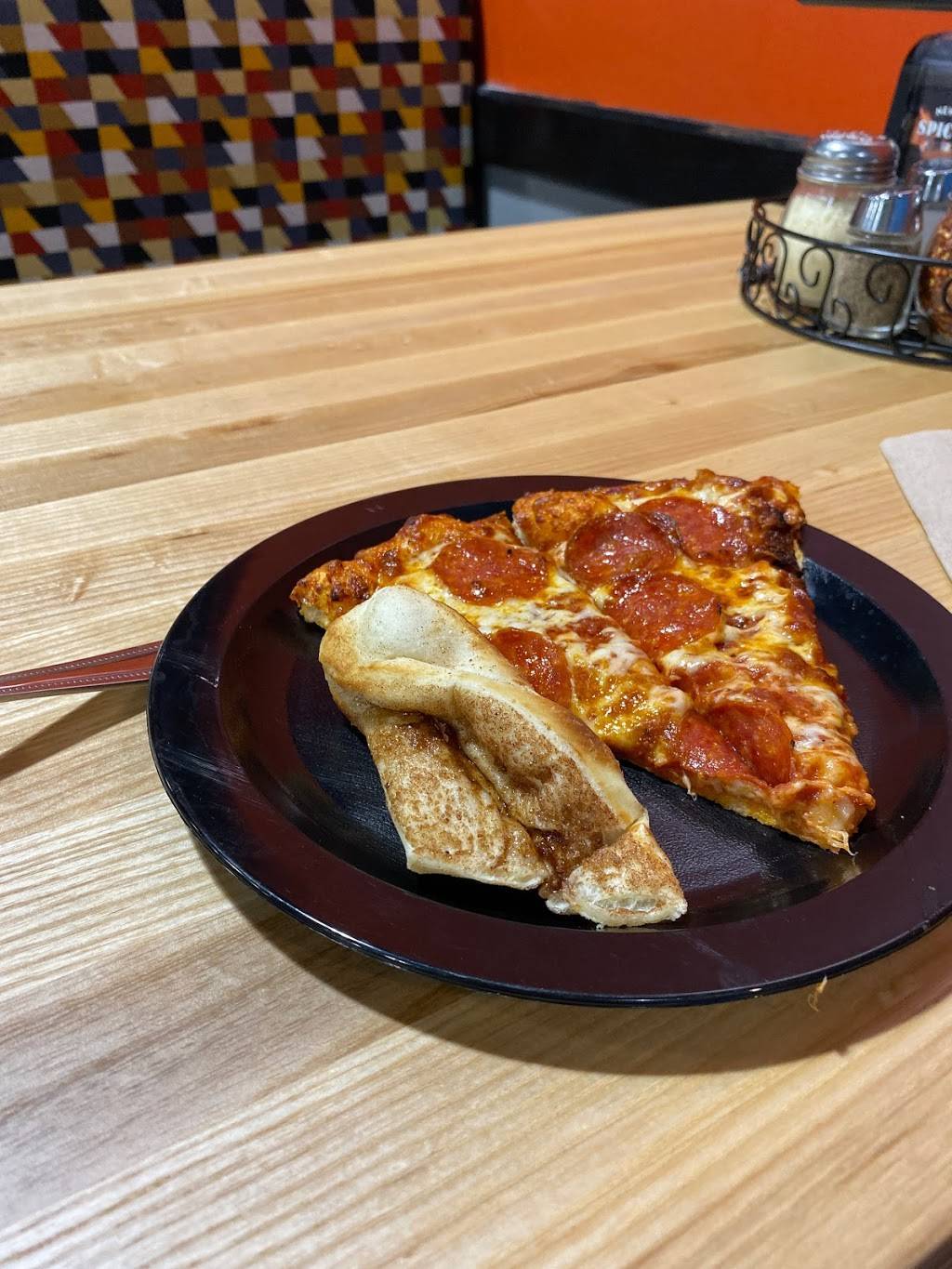 Round Table Pizza | meal takeaway | 29910 Murrieta Hot Springs Rd, Murrieta, CA 92563, USA | 9516771014 OR +1 951-677-1014