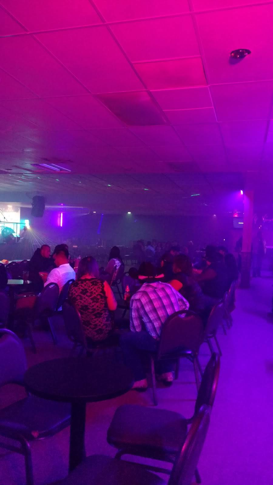 Remmys | Nightclub, Sports Bar, Restaurant | night club | 3180 Lancaster Dr NE, Salem, OR 97305, USA | 9712181589 OR +1 971-218-1589