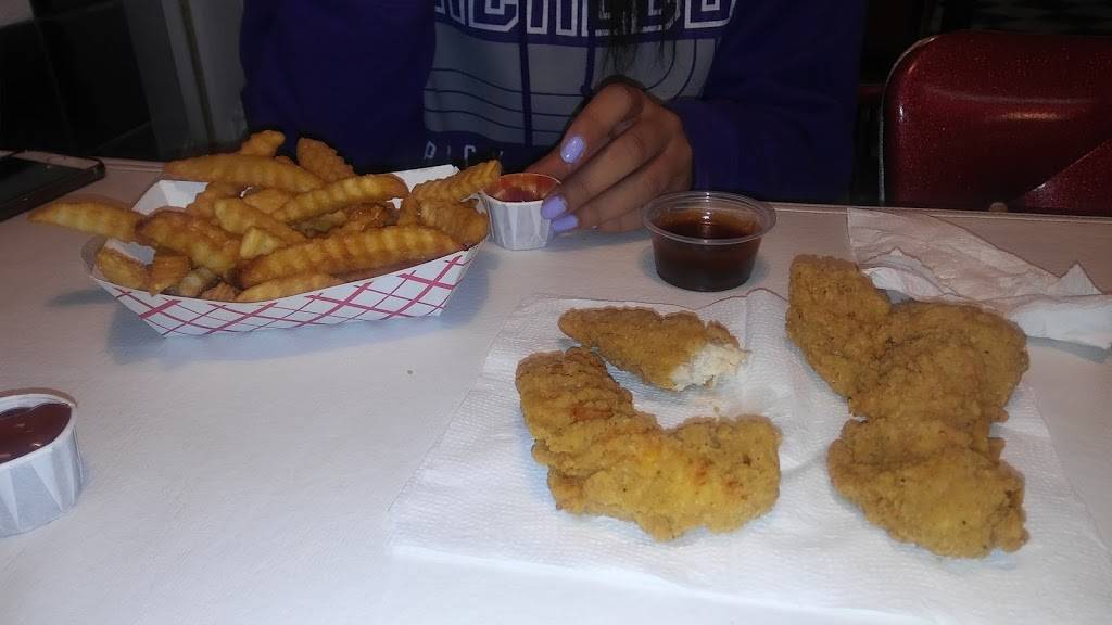 Sno White | restaurant | 420 N Yosemite Ave, Oakdale, CA 95361, USA | 2098483908 OR +1 209-848-3908