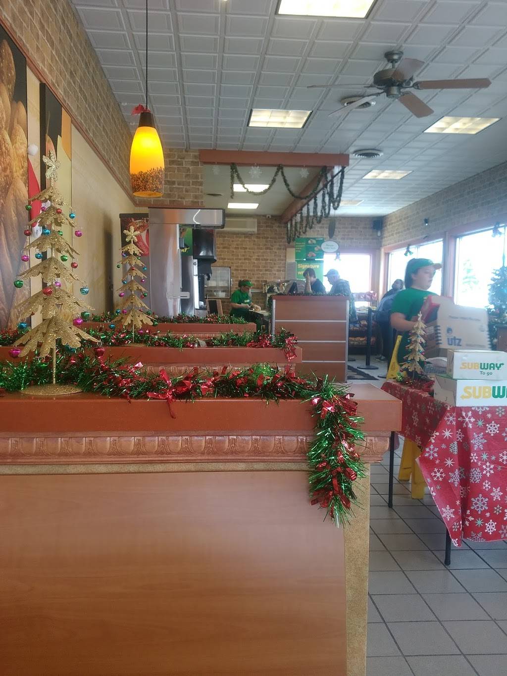 Subway 1010 West Main Street Dover-Foxcroft, Maine | restaurant | 1010 W Main St, Dover-Foxcroft, ME 04426, USA | 2075640465 OR +1 207-564-0465