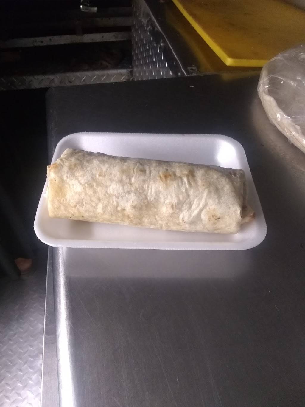 El Gallo De Sinaloa | restaurant | 9850 S Nogales Hwy, Tucson, AZ 85756, USA | 5203583260 OR +1 520-358-3260