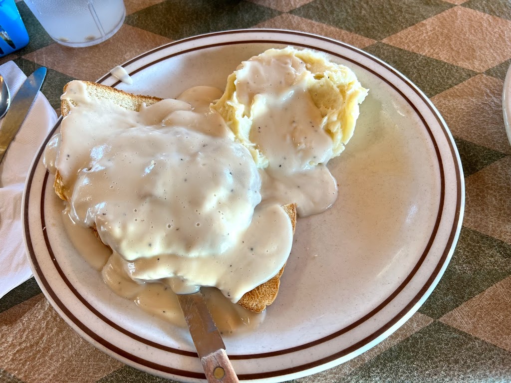 Oaks Steak House & Gifts | restaurant | 2204 S Park Dr, Broken Bow, OK 74728, USA | 5805845266 OR +1 580-584-5266