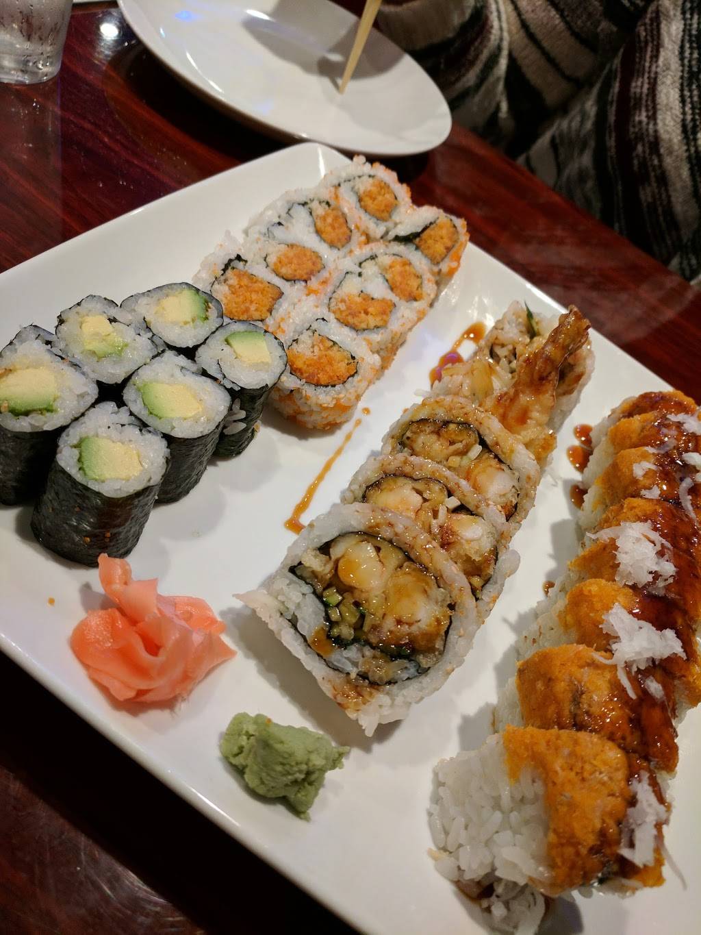 Oyako Sushi | restaurant | 3619 E Market St, York, PA 17402, USA | 7177550099 OR +1 717-755-0099