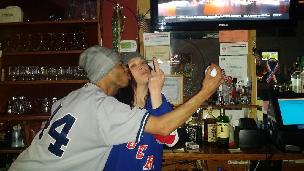 Johnny Pumps Cafe | restaurant | 7518 5th Ave, Brooklyn, NY 11209, USA | 7182384005 OR +1 718-238-4005