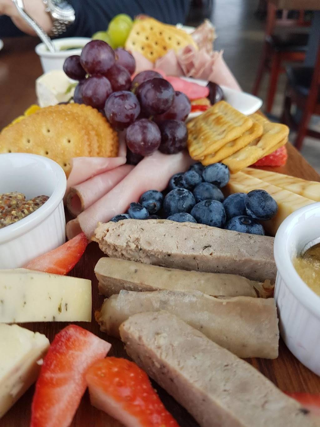 Serenity Lavender Farm Inc | restaurant | 130 Essex County Rd 50, Harrow, ON N0R 1G0, Canada | 5197386111 OR +1 519-738-6111