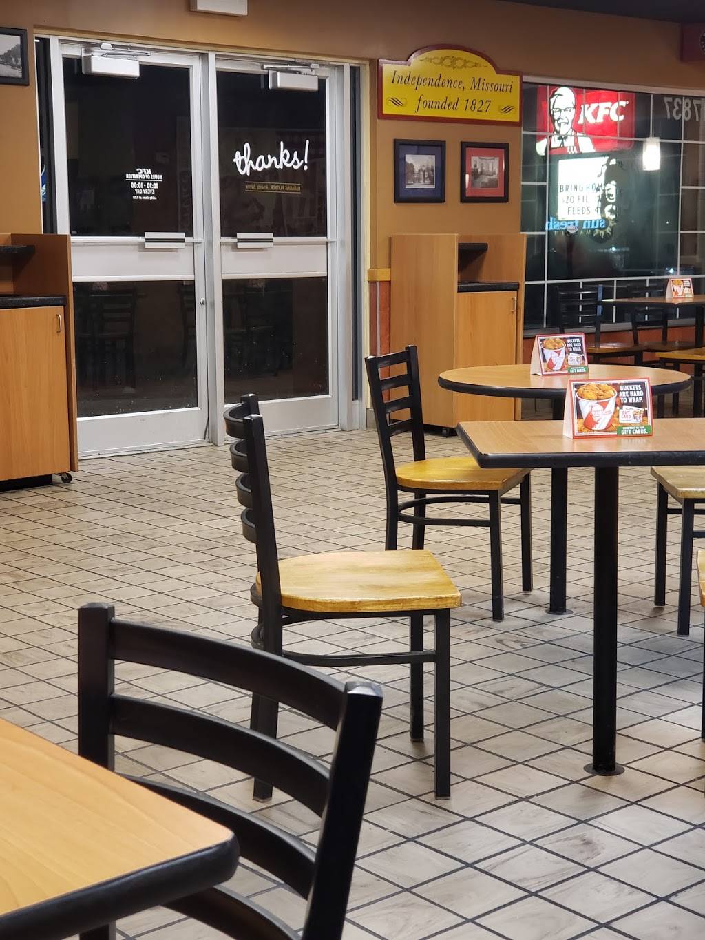 KFC | restaurant | 17837 E 24 Hwy Cir, Independence, MO 64056, USA | 8162570054 OR +1 816-257-0054