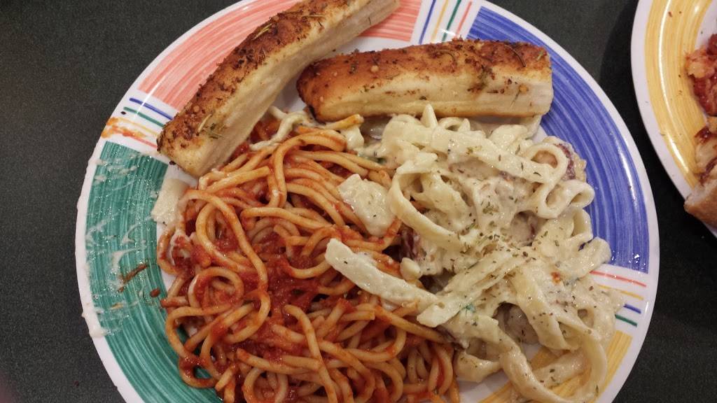 Armands Pizzeria & Grille | restaurant | 190 Halpine Rd, Rockville, MD 20852, USA | 3012315000 OR +1 301-231-5000