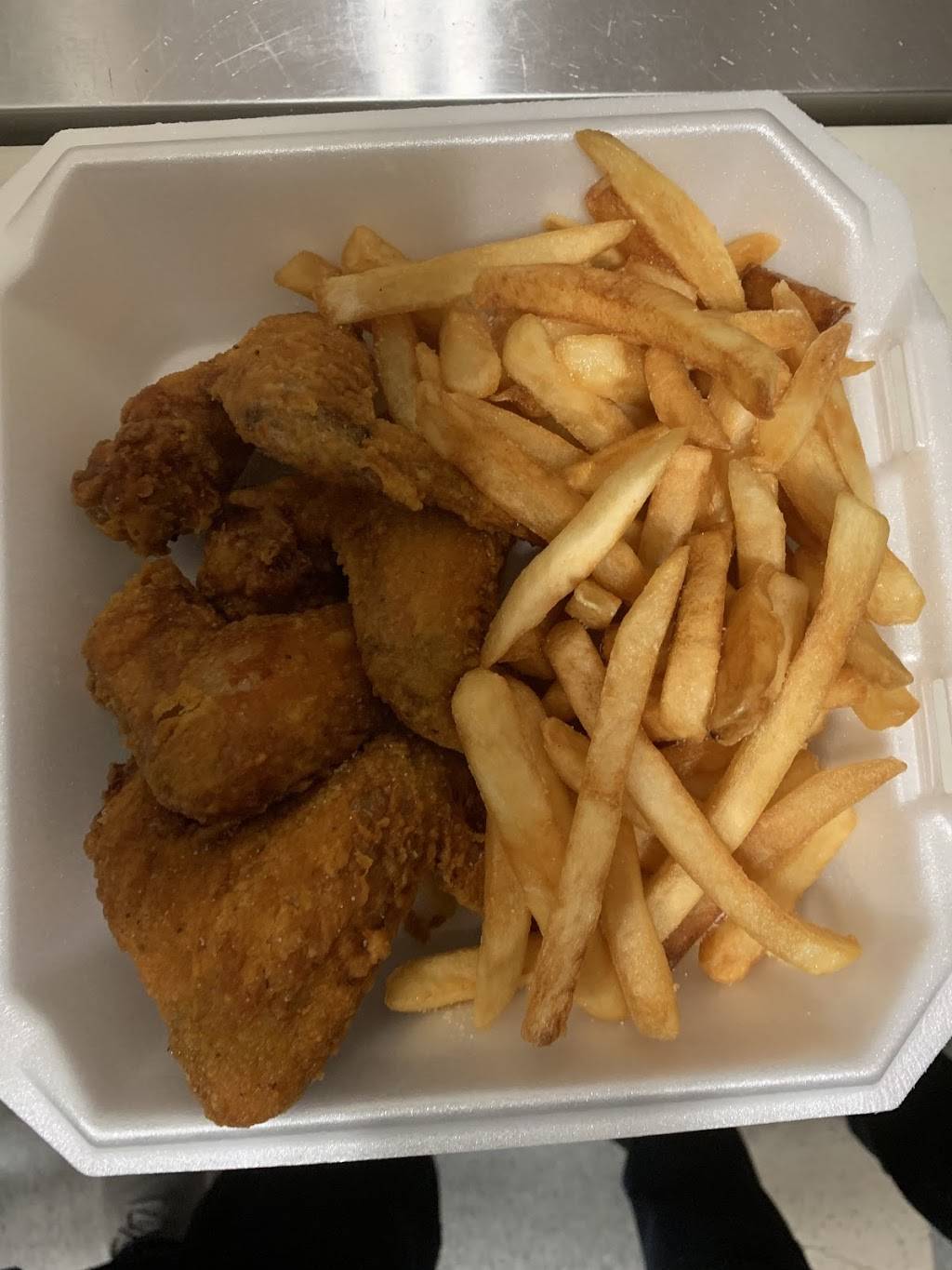 Gorsuch Deli | restaurant | 959 Gorsuch Ave, Baltimore, MD 21218, USA | 4103661735 OR +1 410-366-1735