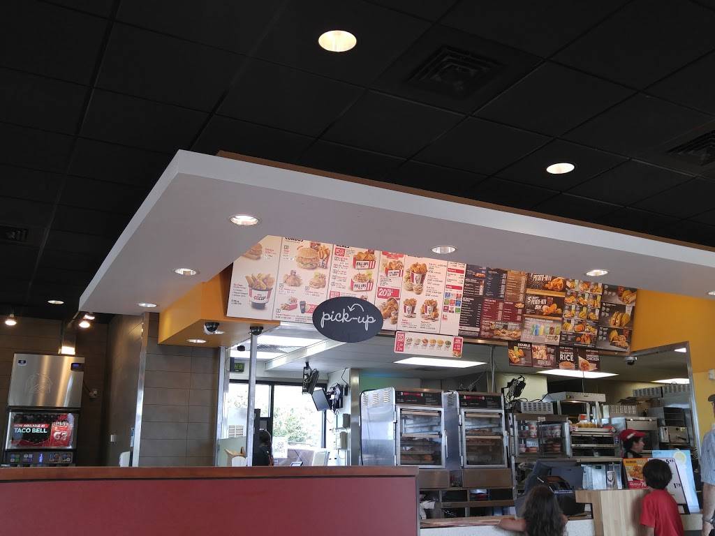 Taco Bell | meal takeaway | 4431 S Collins St, Arlington, TX 76018, USA | 8174728911 OR +1 817-472-8911