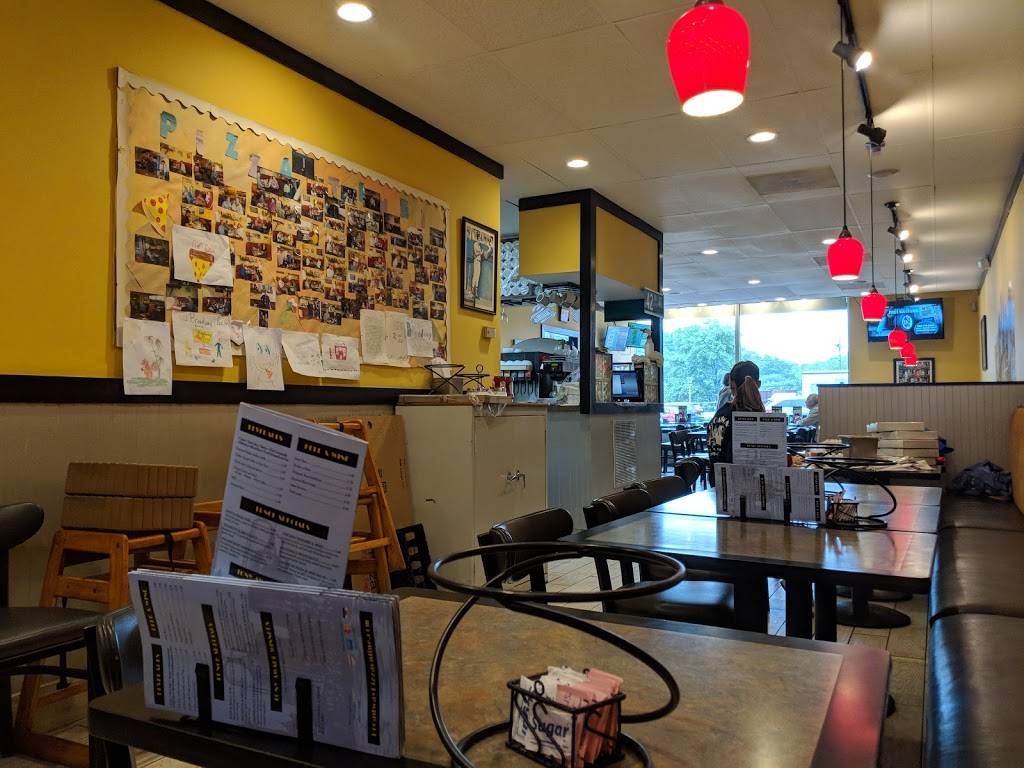 Broadway Pizza | restaurant | 7965 Tuckerman Ln, Potomac, MD 20854, USA | 3012993552 OR +1 301-299-3552