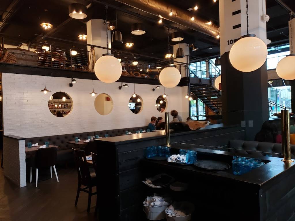 Blackwall Hitch | restaurant | 700 E Pratt St, Baltimore, MD 21202, USA | 4437597176 OR +1 443-759-7176