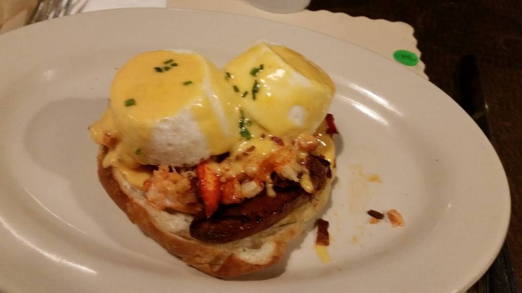 Capones | restaurant | 224 W Germantown Pike, Norristown, PA 19401, USA | 6102794748 OR +1 610-279-4748