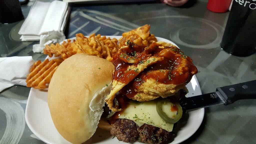 Desi Romanos Sports Bar & Grill | restaurant | 3809 Paris Rd, Chalmette, LA 70043, USA | 5042770824 OR +1 504-277-0824