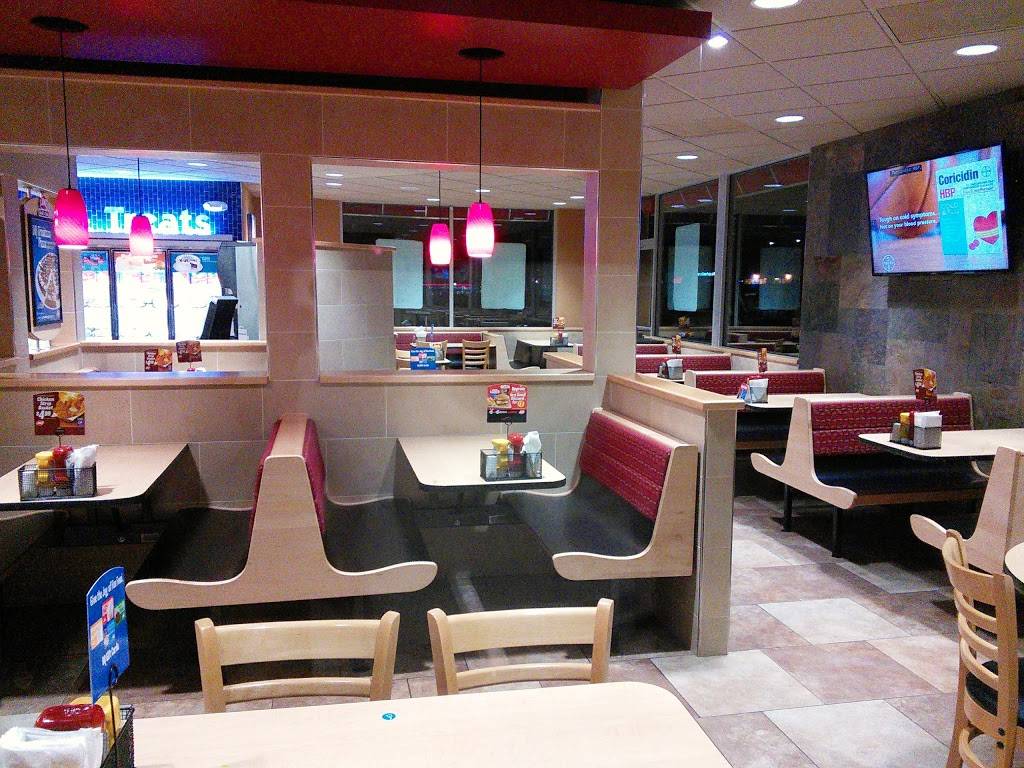 Jack in the Box | restaurant | 6000 S, MO-94, Weldon Spring, MO 63304, USA | 6363291460 OR +1 636-329-1460
