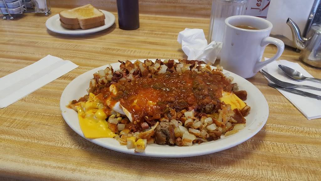 Jessies Diner | restaurant | 1101 10th St, North Chicago, IL 60064, USA | 8476880585 OR +1 847-688-0585