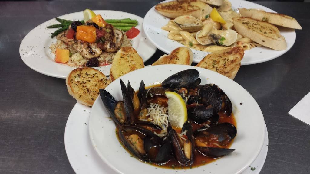 Wing & Fish Company | restaurant | 4764 Main St, Shallotte, NC 28470, USA | 9107549858 OR +1 910-754-9858