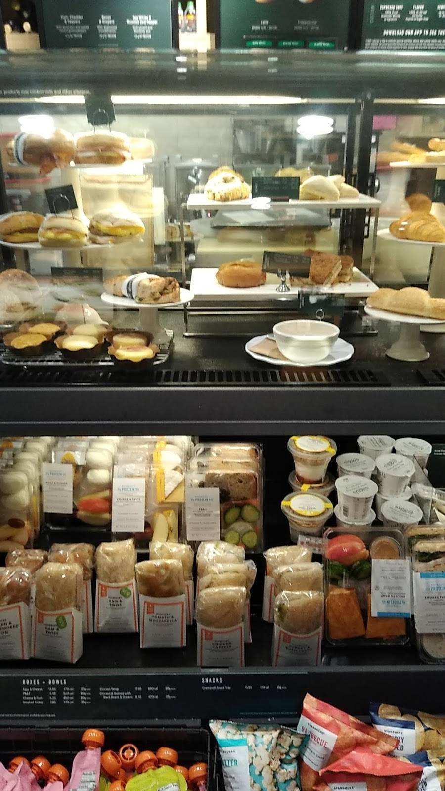 Starbucks | cafe | 5041 Gosford Rd #100, Bakersfield, CA 93313, USA | 6616649589 OR +1 661-664-9589