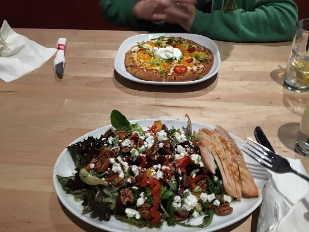 Boston Pizza | restaurant | 6978 Financial Dr, Mississauga, ON L5N 8J4, Canada | 9058199299 OR +1 905-819-9299