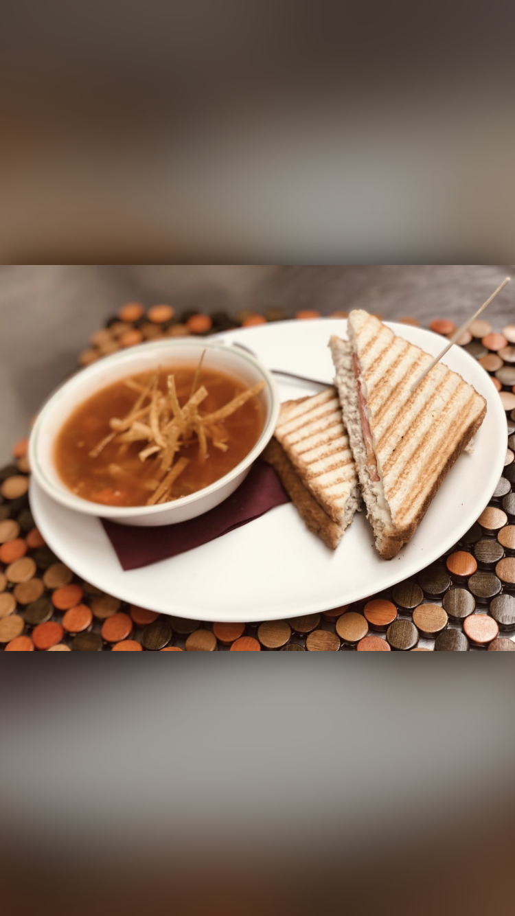 Tropical Diner | restaurant | 628 Trapelo Rd, Belmont, MA 02478, USA | 6174159182 OR +1 617-415-9182