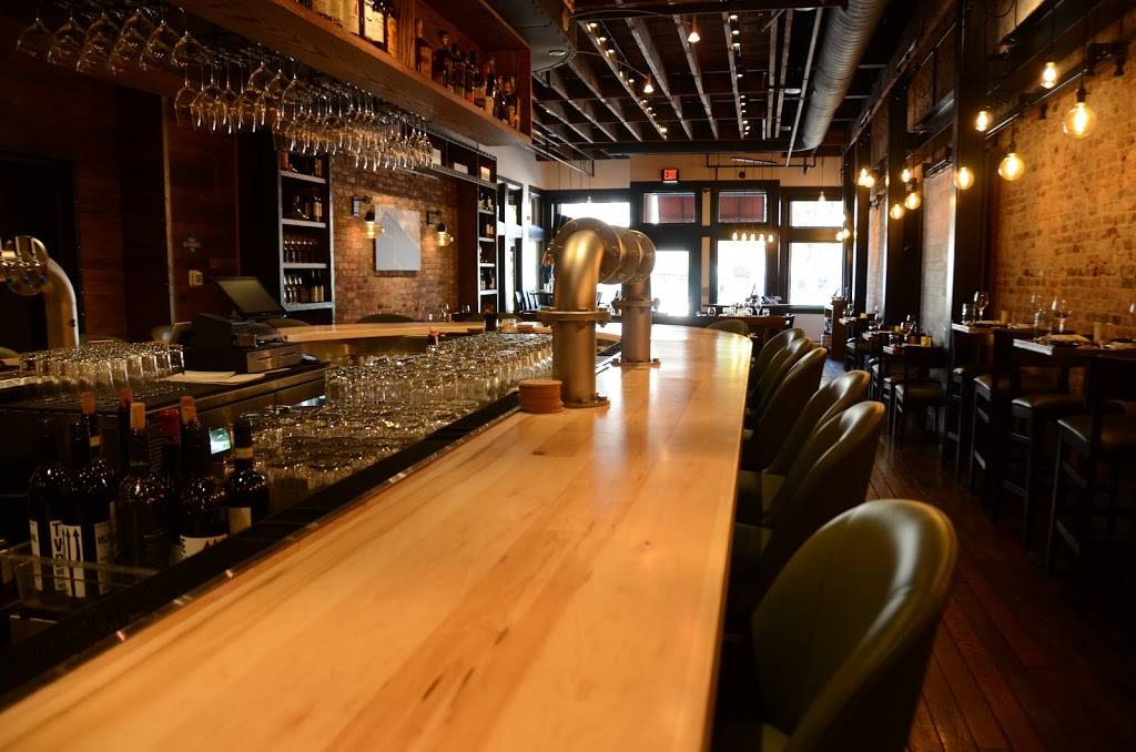 Bridges Craft Pizza & Wine Bar | restaurant | 19 N Indiana St, Greencastle, IN 46135, USA | 7656530021 OR +1 765-653-0021