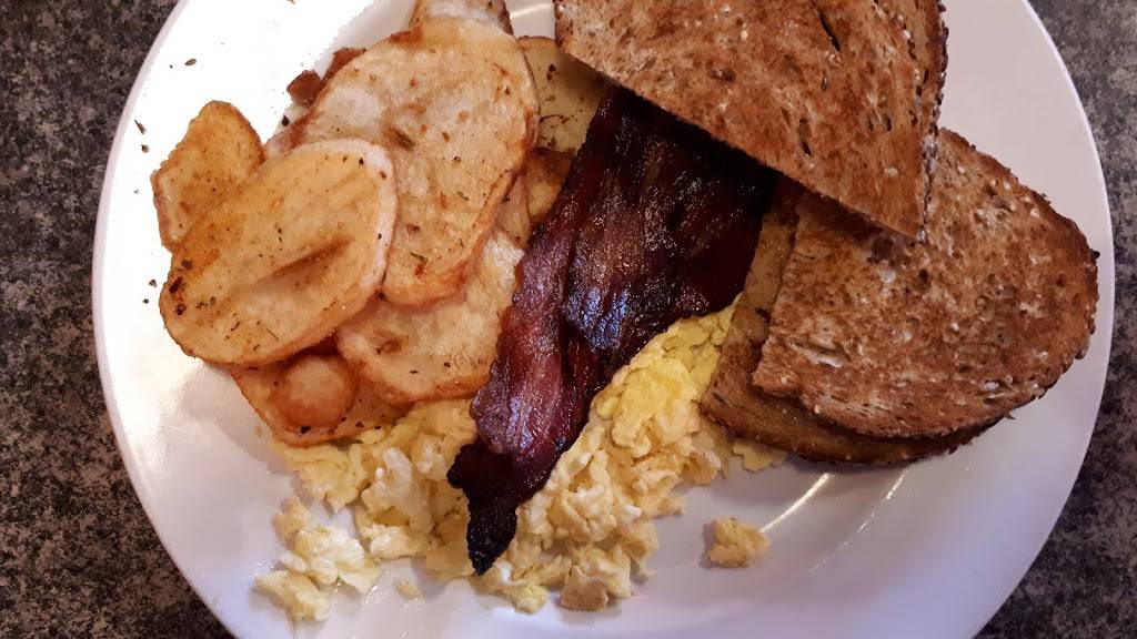 West Town Bar & Grill | restaurant | 214 Locke St S, Hamilton, ON L8P 4B4, Canada | 9055701412 OR +1 905-570-1412