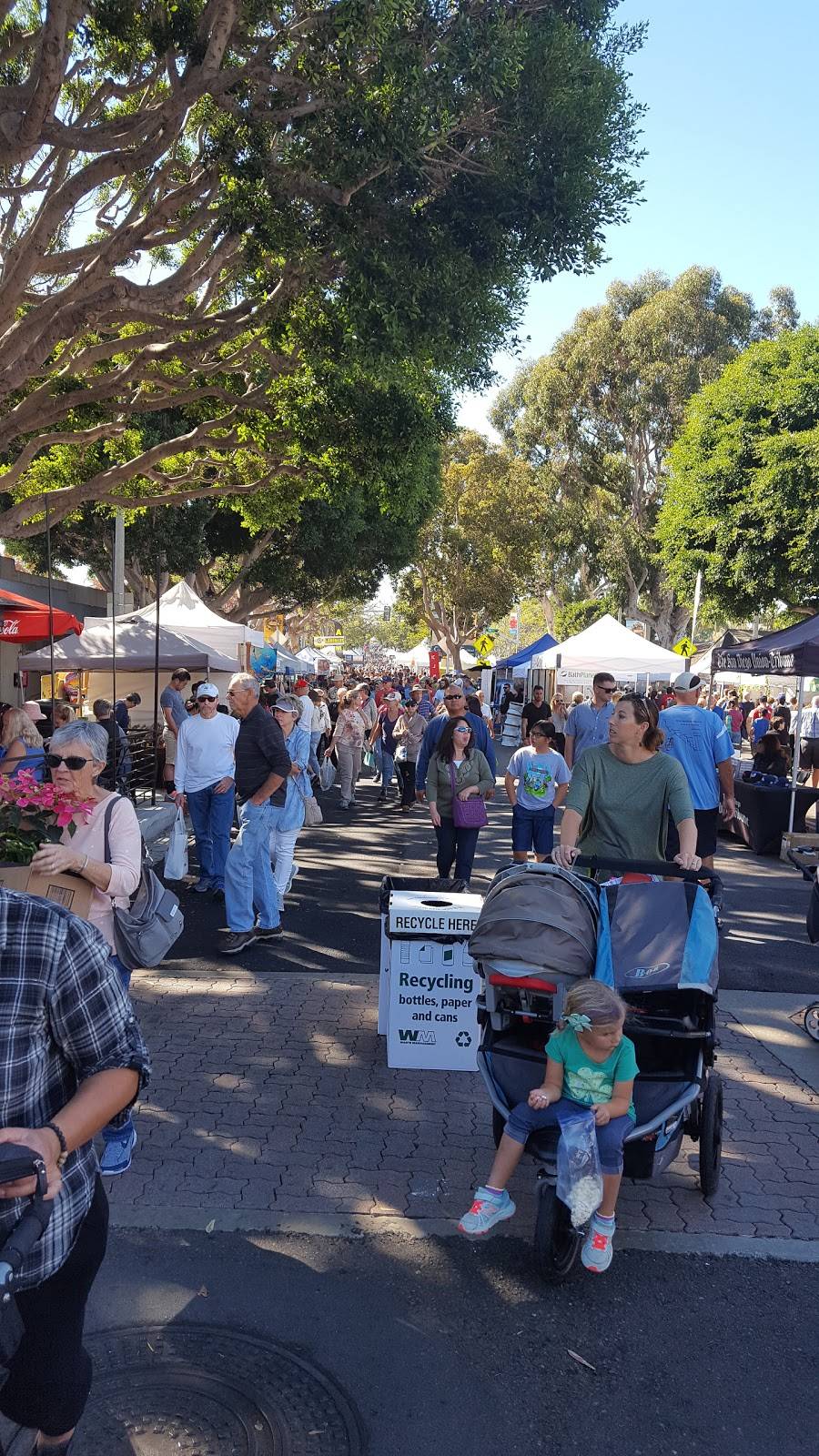 Grand Avenue Bar & Grill | restaurant | 752 Grand Ave, Carlsbad, CA 92008, USA | 7607294449 OR +1 760-729-4449