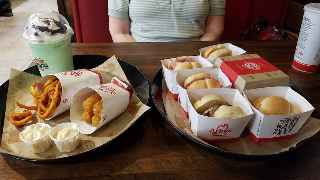 Arbys | restaurant | 2600 S Orange Ave, Orlando, FL 32806, USA | 4078416276 OR +1 407-841-6276