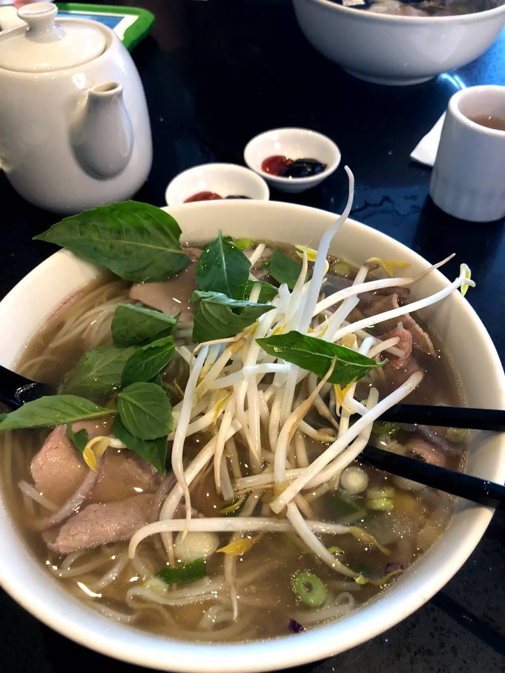 Pho Fusion | restaurant | 16700 Bayview Ave, Newmarket, ON L3X 1W1, Canada | 9052351054 OR +1 905-235-1054