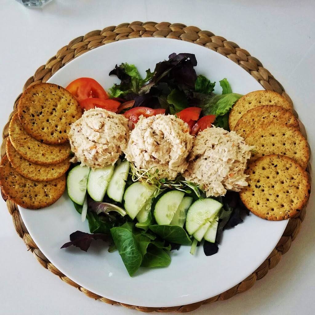 SPORA Cafe & Smoothie Bar | restaurant | 6778 Collins Ave, Miami Beach, FL 33141, USA | 3053978147 OR +1 305-397-8147