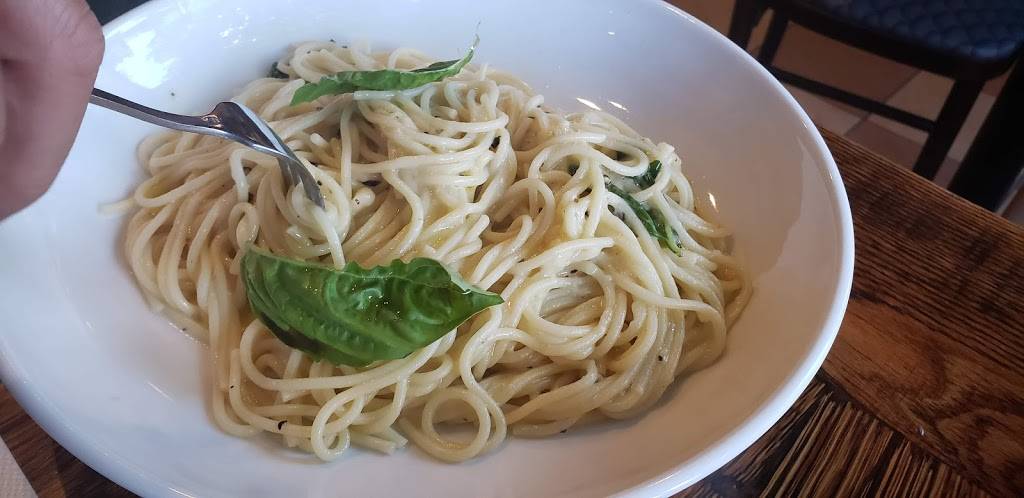 Zeneli Pizzeria e cucina Napoletana | restaurant | 138 Wooster St, New Haven, CT 06511, USA | 2037454194 OR +1 203-745-4194