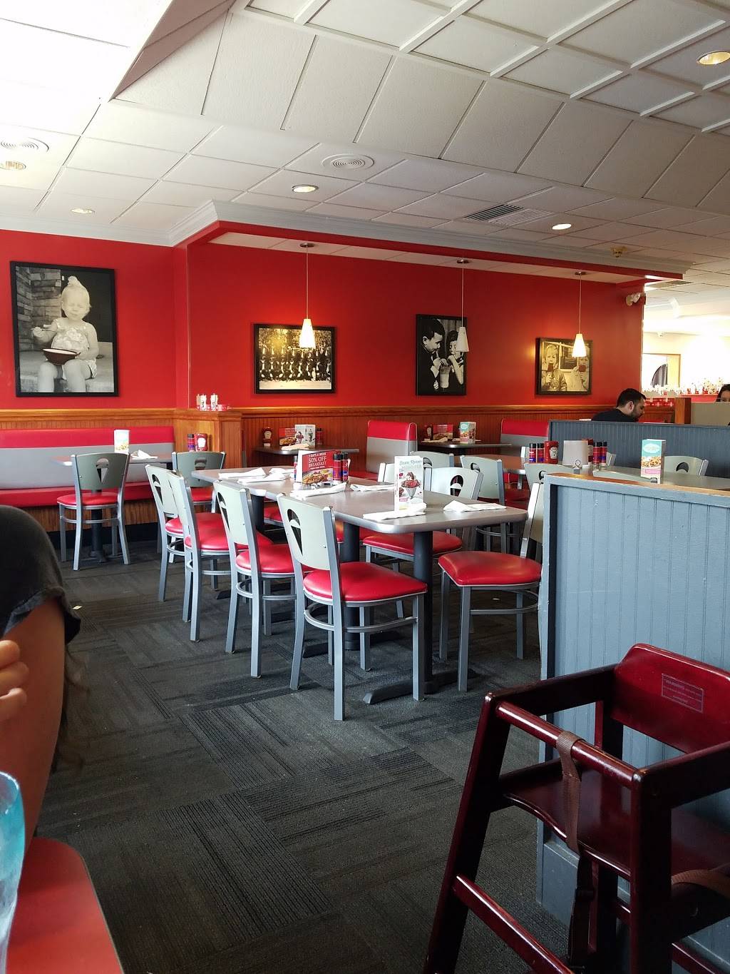 Friendlys | restaurant | 3047 NJ-38, Mt Laurel, NJ 08054, USA | 8567227557 OR +1 856-722-7557