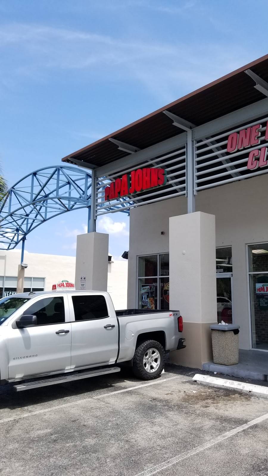 Papa Johns Pizza | restaurant | 17535 Pines Blvd, Pembroke Pines, FL 33029, USA | 9544337272 OR +1 954-433-7272