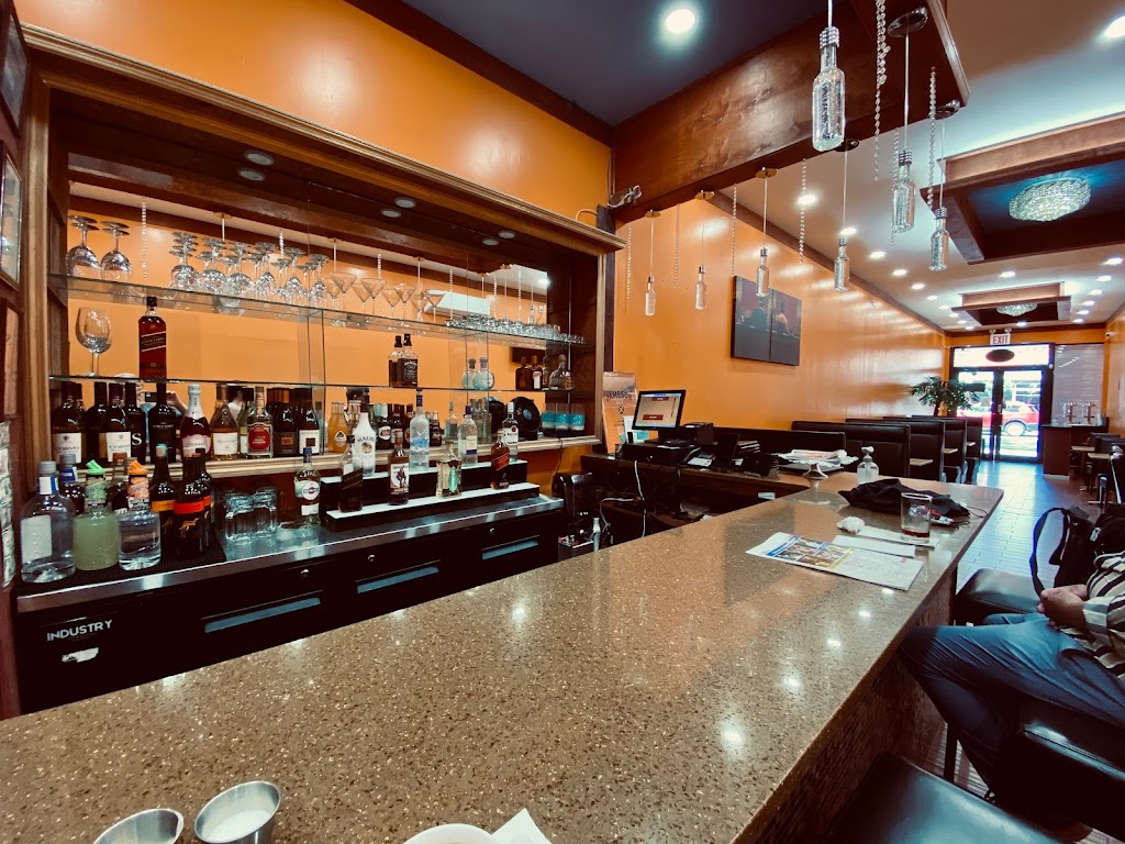 Holla Namaste Bar and Grill | restaurant | 35-21 Junction Blvd, Queens, NY 11368, USA | 9173961412 OR +1 917-396-1412