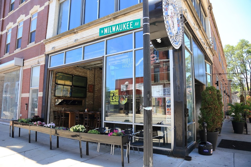 Standard Bar and Grill | restaurant | 1332 N Milwaukee Ave, Chicago, IL 60622, USA | 7739048615 OR +1 773-904-8615