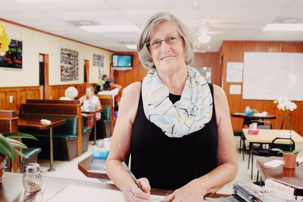 Zellwood Diner Restaurant | restaurant | 2651 N Orange Blossom Trail, Zellwood, FL 32798, USA | 4078897002 OR +1 407-889-7002