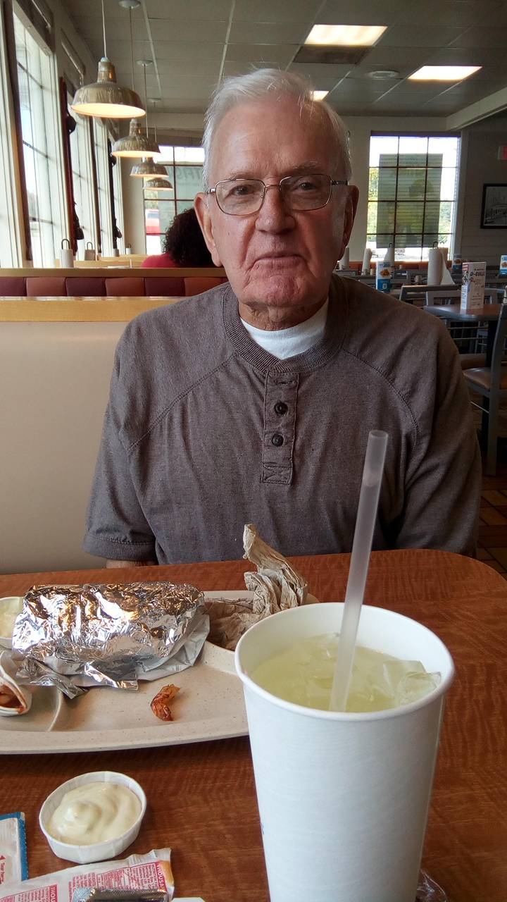 Captain Ds | restaurant | 830 Jeffco Blvd, Arnold, MO 63010, USA | 6362820642 OR +1 636-282-0642