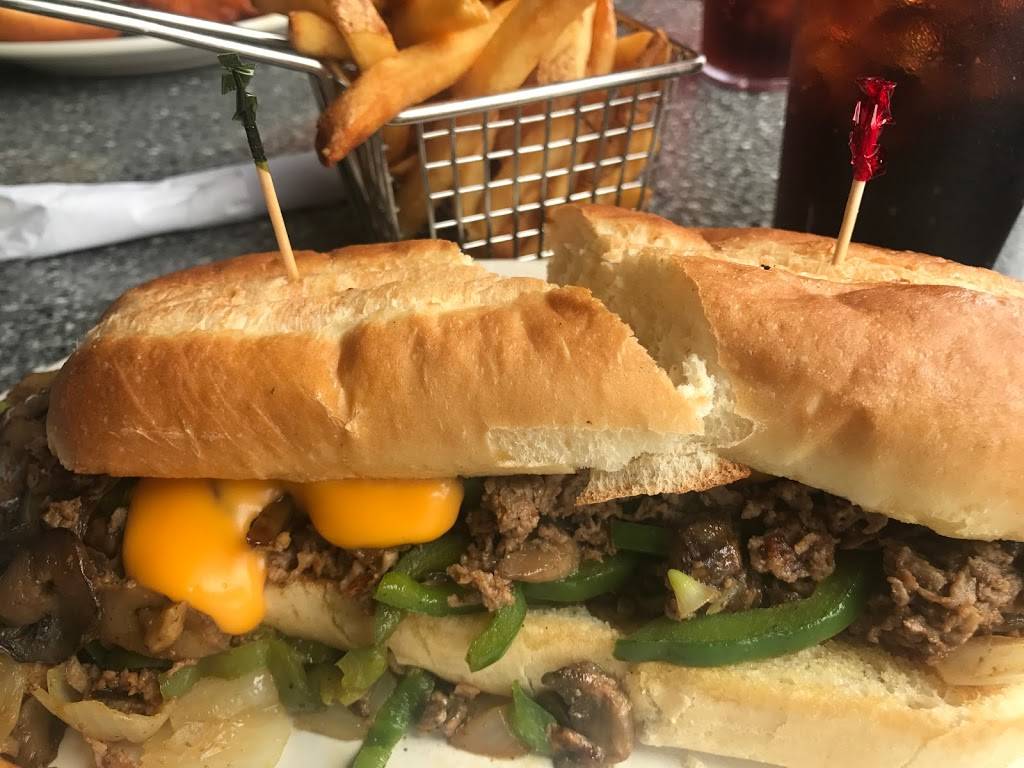 Sidelines Casual Dining | restaurant | 688 University Shopping Centers, Suite 1, Richmond, KY 40475, USA | 8595751216 OR +1 859-575-1216