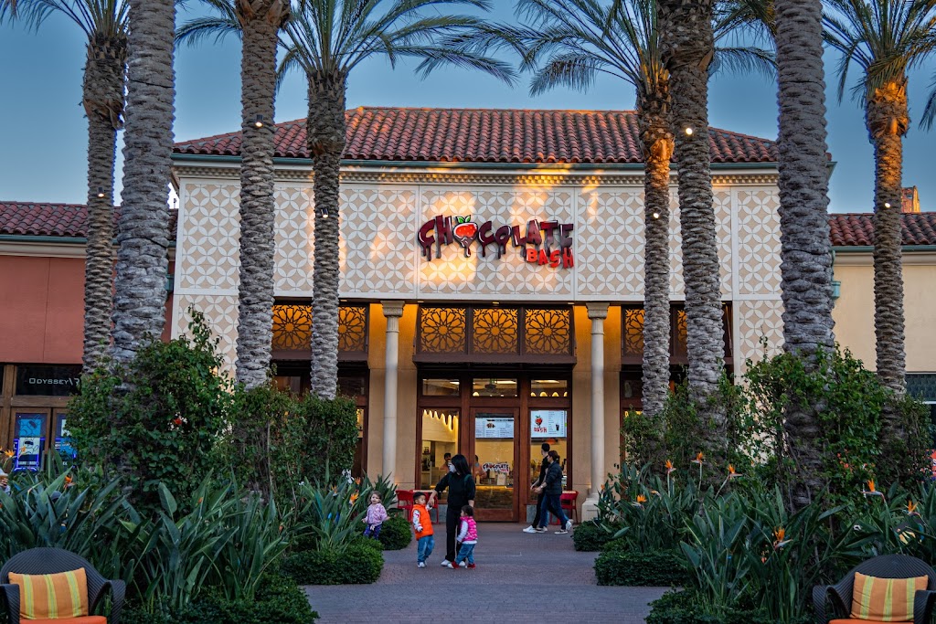 Chocolate Bash | restaurant | 756 Spectrum Center Dr, Irvine, CA 92618, USA | 9499320000 OR +1 949-932-0000