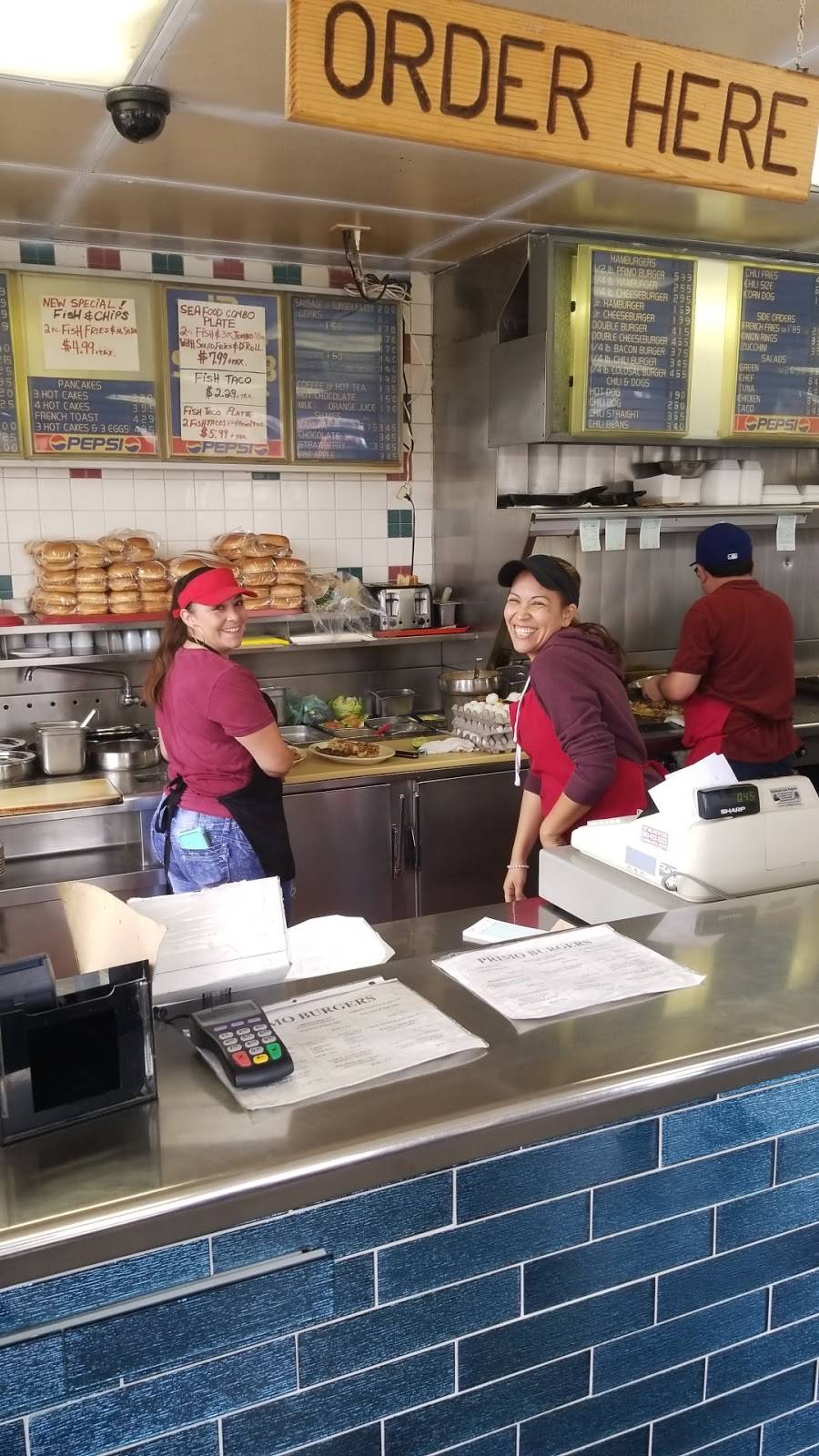 Primos Burgers | restaurant | 4500-4532 Blount Pl, Lynwood, CA 90262, USA | 3105376404 OR +1 310-537-6404