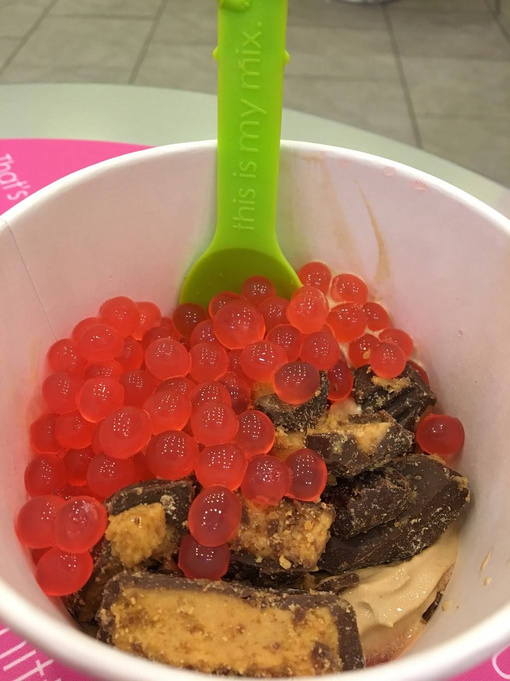 Menchies Frozen Yogurt | bakery | 7169 OKelly Chapel Rd, Cary, NC 27519, USA | 9197970976 OR +1 919-797-0976