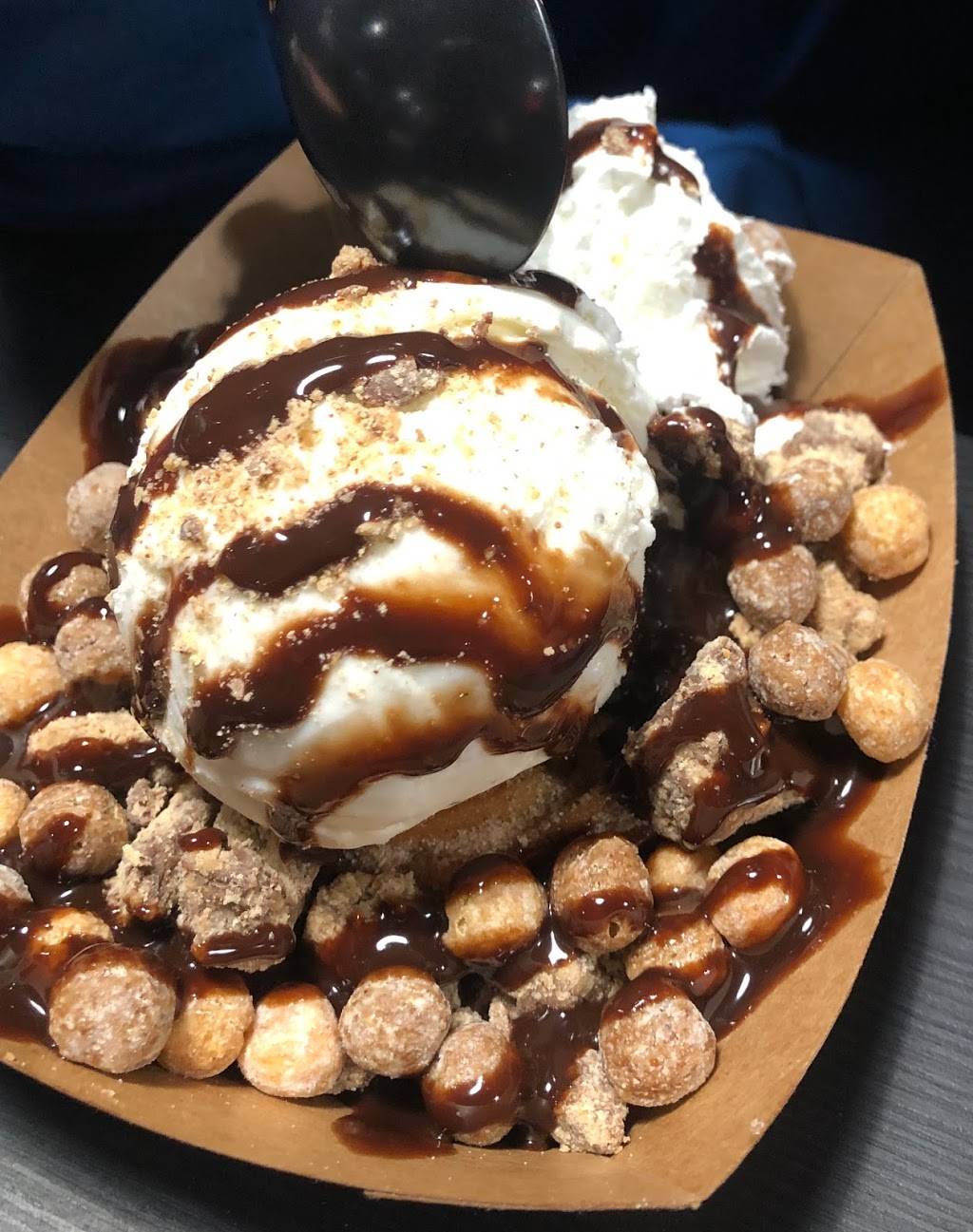 Famous Churros | bakery | 9521 N 7th St, Phoenix, AZ 85020, USA | 6026127888 OR +1 602-612-7888