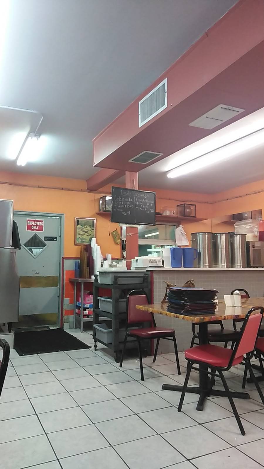 Rockys Taco House | restaurant | 2423 Pleasanton Rd, San Antonio, TX 78221, USA | 2109219449 OR +1 210-921-9449