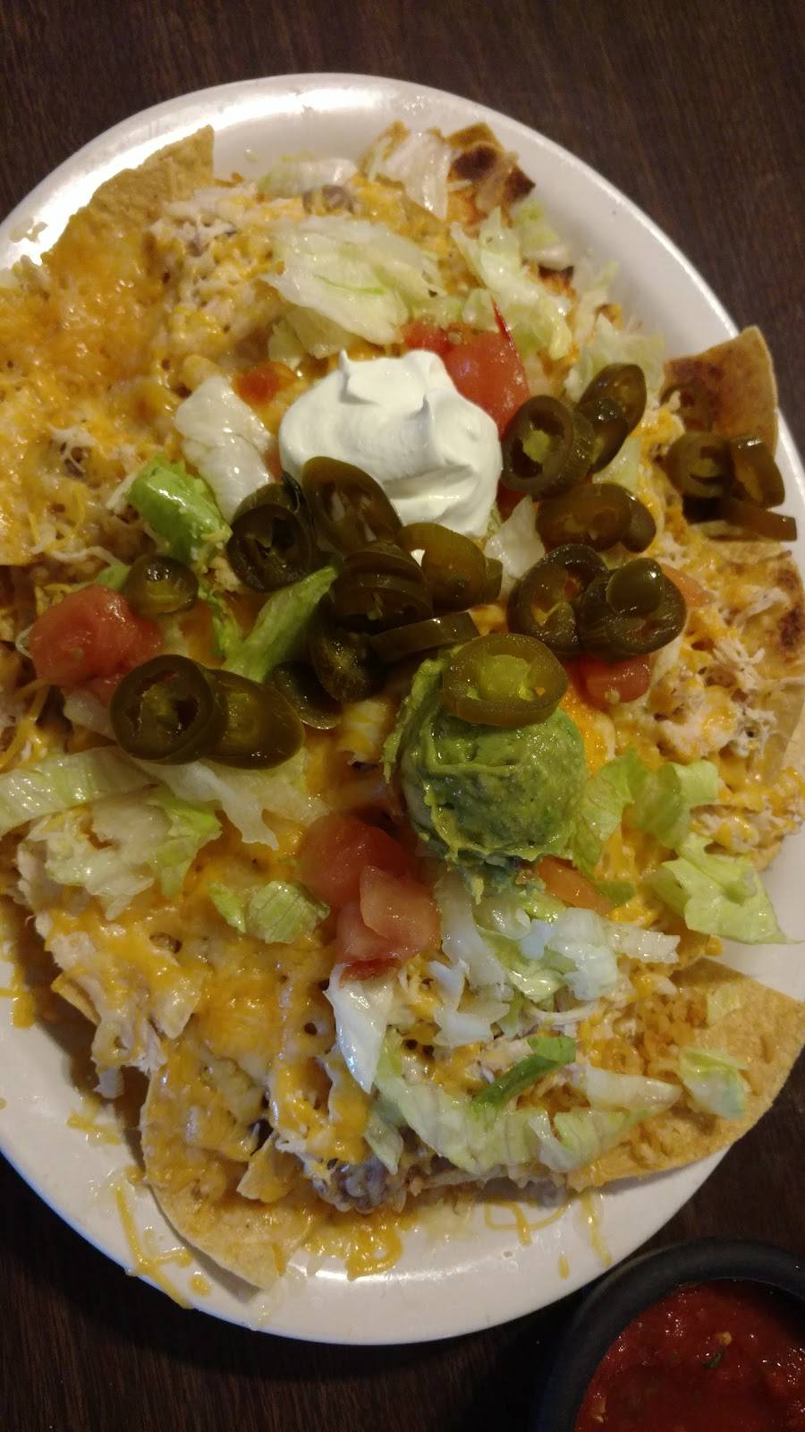 El Charros | restaurant | 704 US-277, Cyril, OK 73029, USA | 5804643181 OR +1 580-464-3181