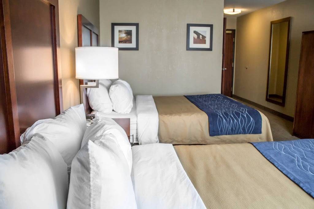 Comfort Inn & Suites | restaurant | 840 Sean St, Fremont, OH 43420, USA | 4193559300 OR +1 419-355-9300