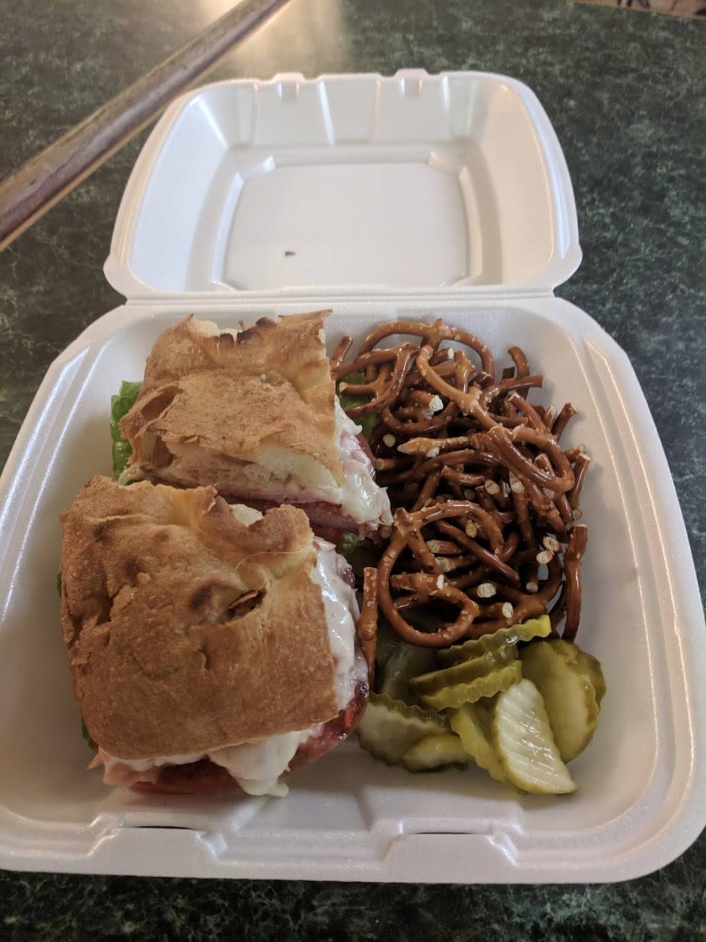 Bakes Place | restaurant | 414 Walnut St, Cincinnati, OH 45202, USA | 5136513344 OR +1 513-651-3344