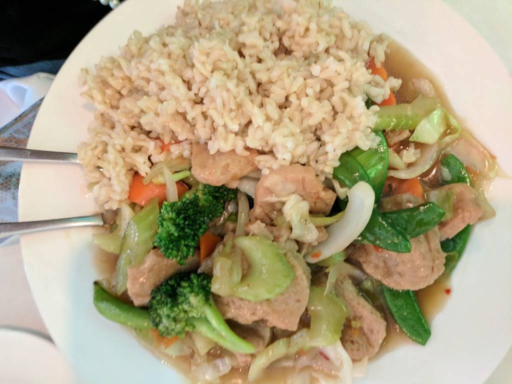 Grasshopper Restaurant | restaurant | 1 N Beacon St, Allston, MA 02134, USA | 6172548883 OR +1 617-254-8883