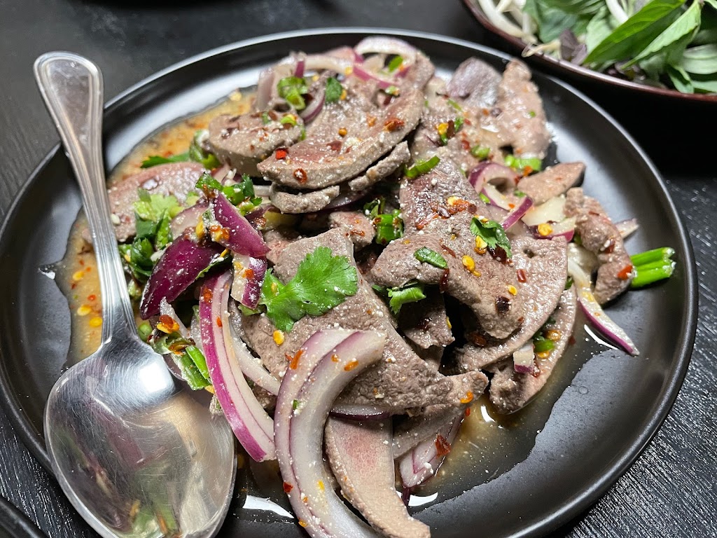 Eat Thai Kitchen & TGer | cafe | 6120 Reseda Blvd, Tarzana, CA 91335, USA | 7472656000 OR +1 747-265-6000