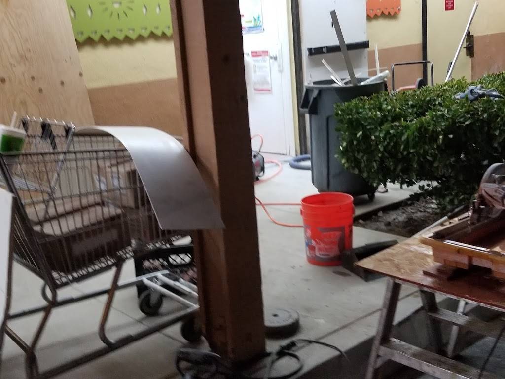 Del Taco | meal takeaway | 1401 S San Jacinto Ave, San Jacinto, CA 92583, USA | 9516543639 OR +1 951-654-3639