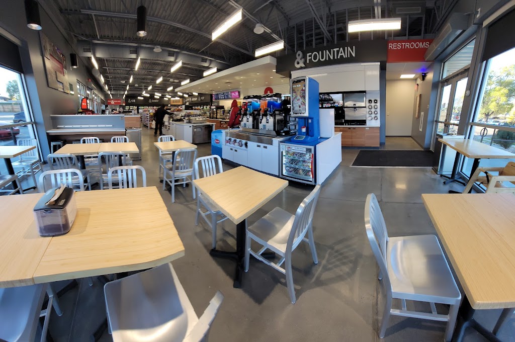 Kum & Go | meal takeaway | 361 N Union Blvd, Colorado Springs, CO 80909, USA | 7193703170 OR +1 719-370-3170