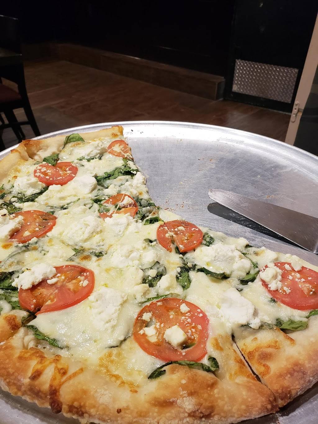 Vinnys Italian Pizza | restaurant | 2169 N Hercules Ave, Clearwater, FL 33763, USA | 7272401774 OR +1 727-240-1774